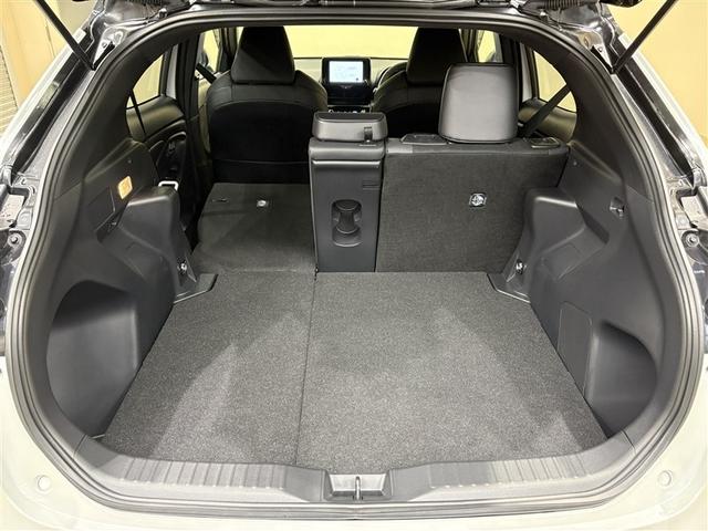 ヤリスクロス ハイブリッド　ＧＲスポーツ　ワンオーナー車　衝突軽減　オートクルーズコントロール　ＬＥＤヘッド　Ｂカメラ　キーレス　スマートキー　アイドリングストップ　イモビライザー　オートエアコン　横滑り防止装置　記録簿　ＥＴＣ（31枚目）