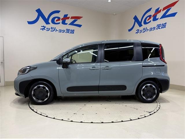 シエンタ ハイブリッドＺ　１００Ｖ電源　ディスプレイオーディオナビ　フルセグＴＶ　ブルートゥース　リヤカメラ　ＥＴＣ　スマートキー　シートヒーター　クルーズコントロール　ＬＥＤライト　両側電動ドア　セーフティセンス（11枚目）