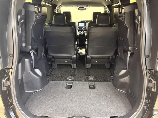 ヴォクシー ＺＳ　煌ＩＩＩ　エンジンスターター　純正ナビ　フルセグＴＶ　ブルートゥース　ＤＶＤ再生　リヤカメラ　ＥＴＣ　スマートキー　オートエアコン　クルーズコントロール　ＬＥＤライト　両側電動ドア　セーフティセンス　アルミ（32枚目）