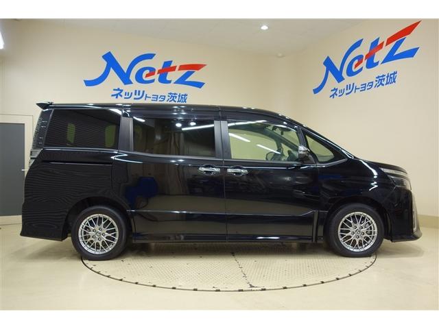 ヴォクシー ハイブリッドZS 煌III ドライブレコーダ アイドリングストップ 地デジTV リヤカメラ 1オナ車 Wエアコン スマートキー ミュージックプレイヤー接続可 DVD再生可 クルコン VSC キーレス アルミホイール ナビ&TV(6枚目)