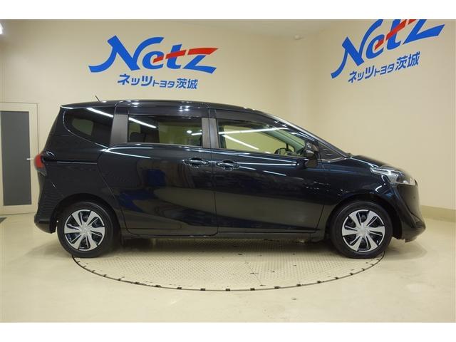 シエンタ ハイブリッドＧ　クエロ　点検記録簿　地デジＴＶ　盗難防止　横滑り防止　ＬＥＤライト　クルコン　スマートキー　ＥＴＣ　１オーナー　バックモニタ　ＤＶＤ　オ－トエアコン　ＡＵＸ　メモリ－ナビ　エアバッグ　３列シート　ナビ＆ＴＶ（6枚目）