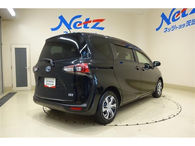 シエンタ ハイブリッドＧ　クエロ　点検記録簿　地デジＴＶ　盗難防止　横滑り防止　ＬＥＤライト　クルコン　スマートキー　ＥＴＣ　１オーナー　バックモニタ　ＤＶＤ　オ－トエアコン　ＡＵＸ　メモリ－ナビ　エアバッグ　３列シート　ナビ＆ＴＶ（7枚目）