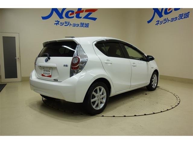 アクア Ｇ　バックモニタ　セキュリティー　メンテナンスノート　デュアルエアバック　ナビＴＶ　Ｉ－ＳＴＯＰ　パワーウィンドウ　地デジ　ＥＳＣ　ＡＴエアコン　ＡＢＳ　パワーステアリング　アルミ　運転席エアバッグ（7枚目）