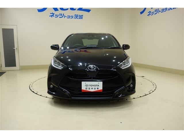 ヤリス Ｚ　サイドＳＲＳ　ＡＡＣ　バックモニタ　スマキー　横滑防止装置　地デジ　キーフリー　１オーナー　ＬＥＤランプ　パワーウインドウ　定期点検記録簿　助手席エアバック　クルコン　エアバッグ　パワーステアリング（4枚目）