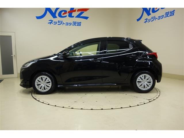 ヤリス Ｚ　サイドＳＲＳ　ＡＡＣ　バックモニタ　スマキー　横滑防止装置　地デジ　キーフリー　１オーナー　ＬＥＤランプ　パワーウインドウ　定期点検記録簿　助手席エアバック　クルコン　エアバッグ　パワーステアリング（10枚目）