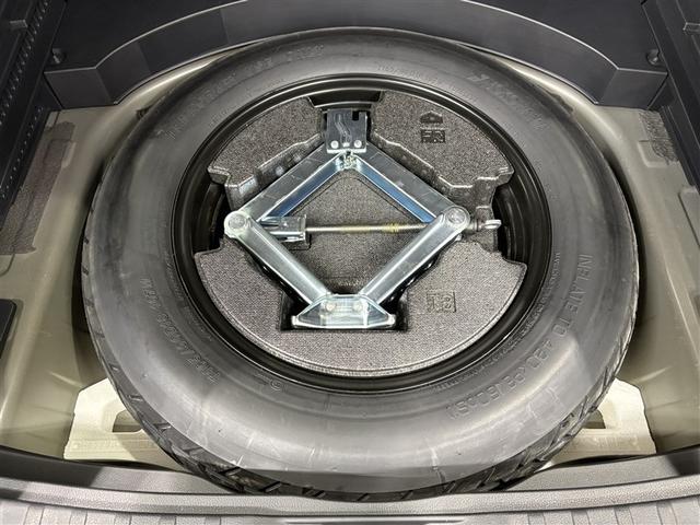 ＲＡＶ４ Ｇ　Ｚパッケージ　インテリジェントクリアランスソナー　整備記録簿　ＡＷＤ　ＬＥＤライト　アルミホイル　オートクルーズ　横滑り防止装置　バックガイドモニター　盗難防止装置　デュアルエアバッグ　メモリナビ　キーレス　ＡＢＳ（33枚目）