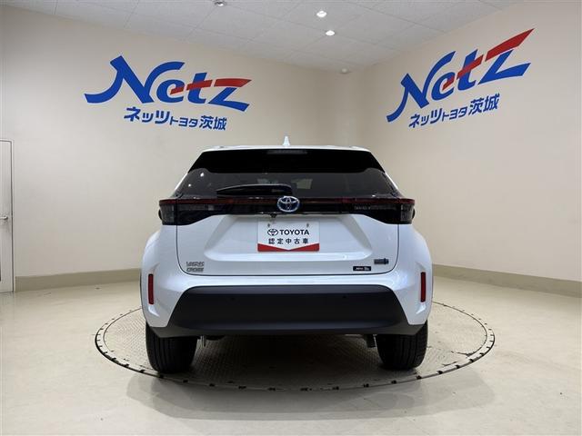 ヤリスクロス ハイブリッドＺ　インテリジェントキー　アルミホイル　ＬＥＤライト　１オ－ナ－　リアカメラ　ナビ　クルーズコントロール　整備記録簿　横滑り防止システム　メモリーナビゲーション　電動シ－ト　パワステ　オートエアコン（9枚目）