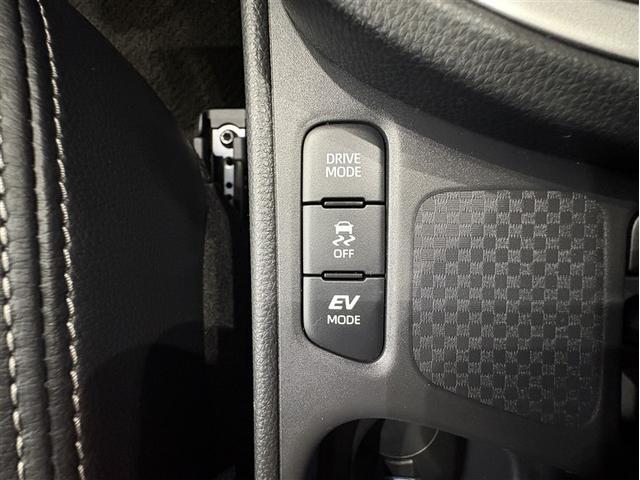 ヤリスクロス ハイブリッドＺ　インテリジェントキー　アルミホイル　ＬＥＤライト　１オ－ナ－　リアカメラ　ナビ　クルーズコントロール　整備記録簿　横滑り防止システム　メモリーナビゲーション　電動シ－ト　パワステ　オートエアコン（24枚目）