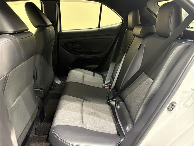 ヤリスクロス ハイブリッドＺ　インテリジェントキー　アルミホイル　ＬＥＤライト　１オ－ナ－　リアカメラ　ナビ　クルーズコントロール　整備記録簿　横滑り防止システム　メモリーナビゲーション　電動シ－ト　パワステ　オートエアコン（29枚目）