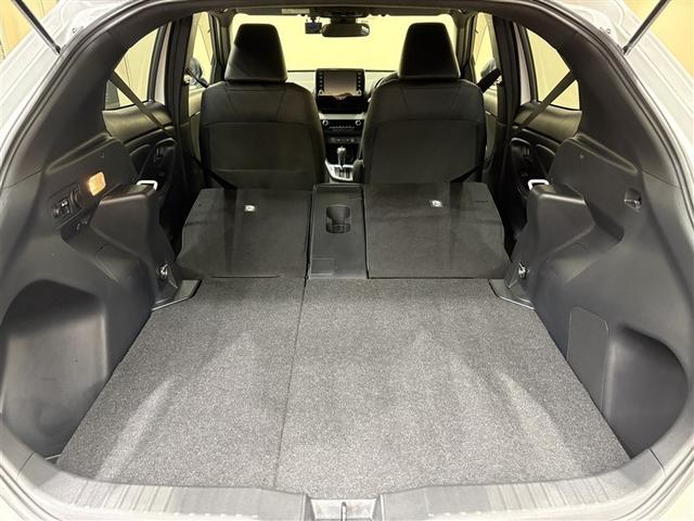 ヤリスクロス ハイブリッドＺ　インテリジェントキー　アルミホイル　ＬＥＤライト　１オ－ナ－　リアカメラ　ナビ　クルーズコントロール　整備記録簿　横滑り防止システム　メモリーナビゲーション　電動シ－ト　パワステ　オートエアコン（32枚目）