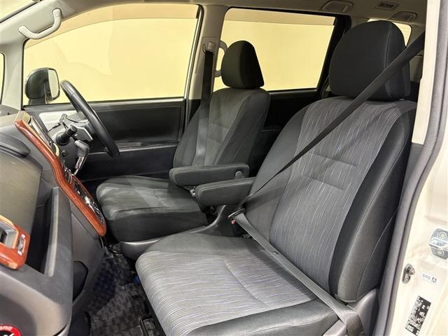 ヴォクシー ＺＳ　煌　両側パワースライドＤ　エアバック　セキュリティ　助手席エアバック　定期点検記録簿　インテリキー　ダブルエアコン　エアコン　パワーステアリング　ナビＴＶ　パワーウィンドウ　ＡＵＸ接続　ＨＤＤナビ　ＡＢＳ（23枚目）