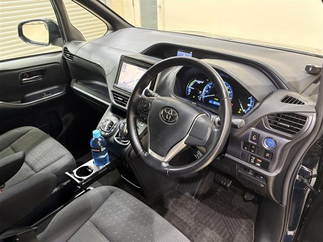 ヴォクシー ハイブリッドＶ　サイドエアバッグ　スマートキープッシュスタート　盗難防止アラーム　記録簿有　ＤＶＤ再生可　Ｂモニター　オートクルーズ　Ｗエアバック　ナビＴＶ　ＥＳＣ　ＥＴＣ車載器　リモコンキー　ＰＳ　ドラレコ付き（26枚目）