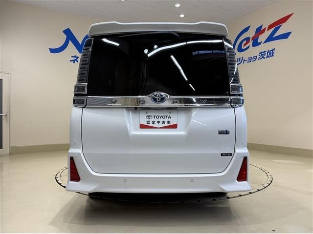 ヴォクシー ハイブリッドＺＳ　煌ＩＩＩ　衝突軽減ブレーキサポート　ワンオーナー車　オートクルーズ　両電動ドア　横滑防止装置　ＬＥＤライト　ＡＢＳ　Ｂモニター　スマキー　アイドリングストップ　エアバッグ　アルミ　ＤＶＤ再生可能　記録簿　ＷＡＣ（9枚目）