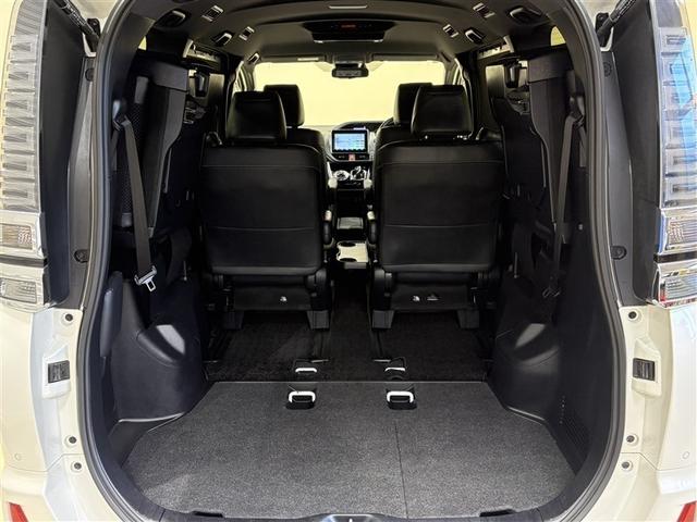 ヴォクシー ハイブリッドＺＳ　煌ＩＩＩ　衝突軽減ブレーキサポート　ワンオーナー車　オートクルーズ　両電動ドア　横滑防止装置　ＬＥＤライト　ＡＢＳ　Ｂモニター　スマキー　アイドリングストップ　エアバッグ　アルミ　ＤＶＤ再生可能　記録簿　ＷＡＣ（33枚目）