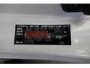 コーションプレートです。フレームナンバーやカラーコードなどが記載されています。