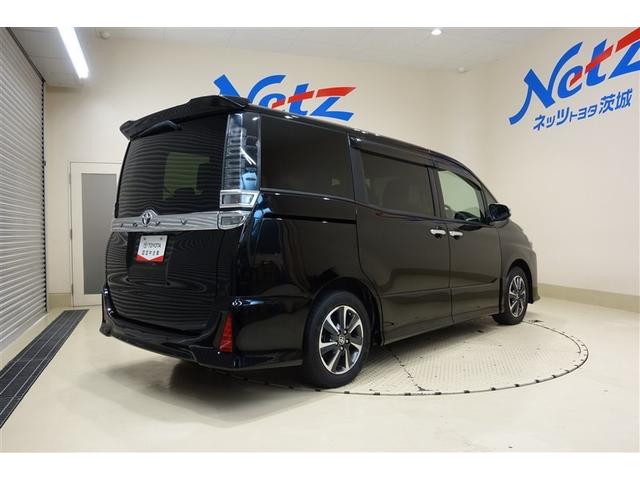 ヴォクシー ZS 煌III プリクラッシュ スマートキ アイスト DVD再生機能 記録簿付き 横滑り防止装置 ナビTV アルミ 三列シート WAC 盗難防止 オートエアコン キーレス ETC装備 パワステ メモリナビ クルコン(7枚目)