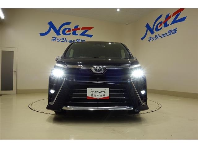 ヴォクシー ZS 煌III プリクラッシュ スマートキ アイスト DVD再生機能 記録簿付き 横滑り防止装置 ナビTV アルミ 三列シート WAC 盗難防止 オートエアコン キーレス ETC装備 パワステ メモリナビ クルコン(35枚目)