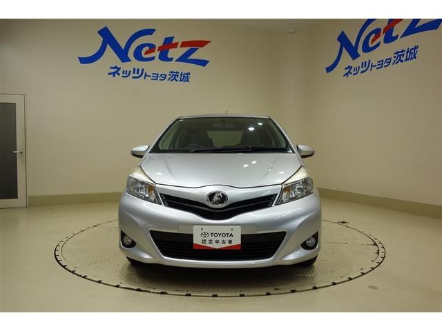 ヴィッツ U 1オーナー 記録簿あり アルミホイール 盗難防止システム キーレス ABS エアコン スマートキー パワステ ナビTV ワンセグTV パワーウィンドウ ETC メモリーナビ エアバッグ 両席エアバック(4枚目)