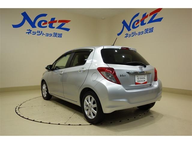 ヴィッツ U 1オーナー 記録簿あり アルミホイール 盗難防止システム キーレス ABS エアコン スマートキー パワステ ナビTV ワンセグTV パワーウィンドウ ETC メモリーナビ エアバッグ 両席エアバック(9枚目)