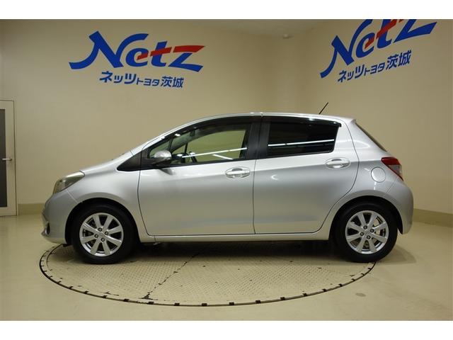 ヴィッツ U 1オーナー 記録簿あり アルミホイール 盗難防止システム キーレス ABS エアコン スマートキー パワステ ナビTV ワンセグTV パワーウィンドウ ETC メモリーナビ エアバッグ 両席エアバック(10枚目)