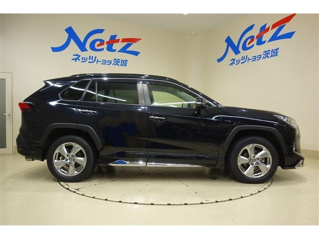 ＲＡＶ４ ハイブリッドＧ　衝突被害軽減装置　ＡＣ１００Ｖ電源　エアロ　ワンオーナ－　バックモニター　整備記録簿　地デジＴＶ　ＬＥＤヘッドライト　スマキー　電動シ－ト　ＡＷＤ　ＴＶナビ　パワステ　横滑り防止装置　クルコン　ＡＡＣ（6枚目）