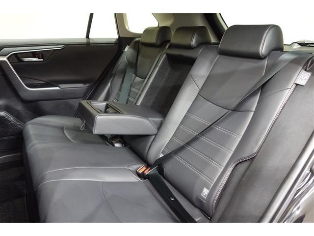 ＲＡＶ４ ハイブリッドＧ　衝突被害軽減装置　ＡＣ１００Ｖ電源　エアロ　ワンオーナ－　バックモニター　整備記録簿　地デジＴＶ　ＬＥＤヘッドライト　スマキー　電動シ－ト　ＡＷＤ　ＴＶナビ　パワステ　横滑り防止装置　クルコン　ＡＡＣ（28枚目）