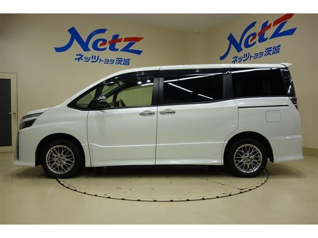 ヴォクシー ハイブリッドＺＳ　煌ＩＩＩ　アイドリングストップ　地デジＴＶ　リヤカメラ　１オナ車　Ｗエアコン　スマートキー　ミュージックプレイヤー接続可　ＤＶＤ再生可　クルコン　ＶＳＣ　キーレス　アルミホイール　ナビ＆ＴＶ　ＬＥＤヘッドランプ（10枚目）