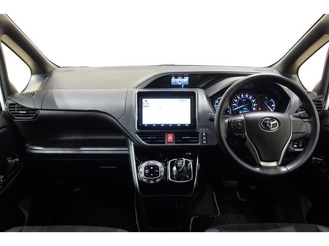 ヴォクシー ハイブリッドＺＳ　煌ＩＩＩ　アイドリングストップ　地デジＴＶ　リヤカメラ　１オナ車　Ｗエアコン　スマートキー　ミュージックプレイヤー接続可　ＤＶＤ再生可　クルコン　ＶＳＣ　キーレス　アルミホイール　ナビ＆ＴＶ　ＬＥＤヘッドランプ（11枚目）