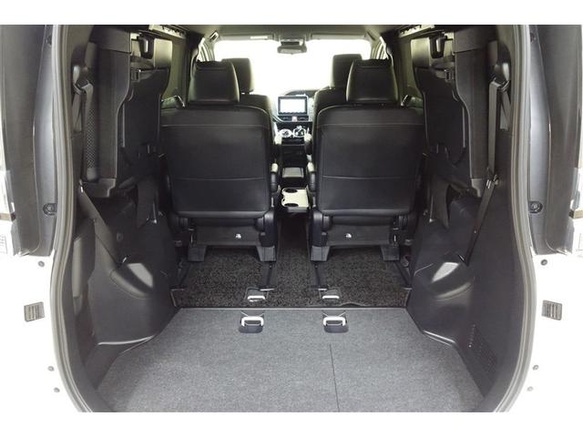 ヴォクシー ハイブリッドＺＳ　煌ＩＩＩ　アイドリングストップ　地デジＴＶ　リヤカメラ　１オナ車　Ｗエアコン　スマートキー　ミュージックプレイヤー接続可　ＤＶＤ再生可　クルコン　ＶＳＣ　キーレス　アルミホイール　ナビ＆ＴＶ　ＬＥＤヘッドランプ（31枚目）