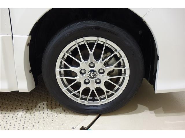 ヴォクシー ハイブリッドＺＳ　煌ＩＩＩ　アイドリングストップ　地デジＴＶ　リヤカメラ　１オナ車　Ｗエアコン　スマートキー　ミュージックプレイヤー接続可　ＤＶＤ再生可　クルコン　ＶＳＣ　キーレス　アルミホイール　ナビ＆ＴＶ　ＬＥＤヘッドランプ（36枚目）