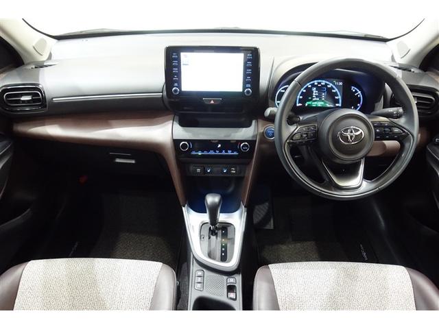 ヤリスクロス ハイブリッドＺ　フルエアロ　ディスプレイオーディオナビ　フルセグＴＶ　ブルートゥース　全周囲カメラ　ＥＴＣ　スマートキー　オートエアコン　シートヒーター　ＬＥＤライト　クルーズコントロール　セーフティセンス　アルミ（11枚目）