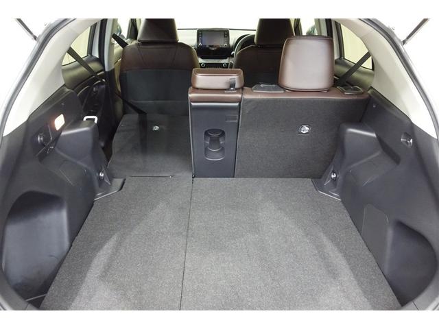 ヤリスクロス ハイブリッドＺ　フルエアロ　ディスプレイオーディオナビ　フルセグＴＶ　ブルートゥース　全周囲カメラ　ＥＴＣ　スマートキー　オートエアコン　シートヒーター　ＬＥＤライト　クルーズコントロール　セーフティセンス　アルミ（28枚目）