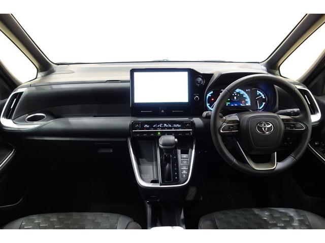 ヴォクシー ハイブリッドＳ－Ｚ　パワーウィンドウ　ＤＶＤ再生機能　インテリキー　横滑防止装置　地デジＴＶ　アクティブクルーズコントロール　１オナ　フルオートエアコン　リアカメラ　エアバッグ　ＡＢＳ　１００Ｖ充電　ナビＴＶ　ＷＡＣ（11枚目）