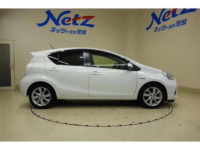 アクア Ｇ　バックモニタ　セキュリティー　メンテナンスノート　デュアルエアバック　ナビＴＶ　Ｉ－ＳＴＯＰ　パワーウィンドウ　地デジ　ＥＳＣ　ＡＴエアコン　ＡＢＳ　パワーステアリング　アルミ　運転席エアバッグ（6枚目）