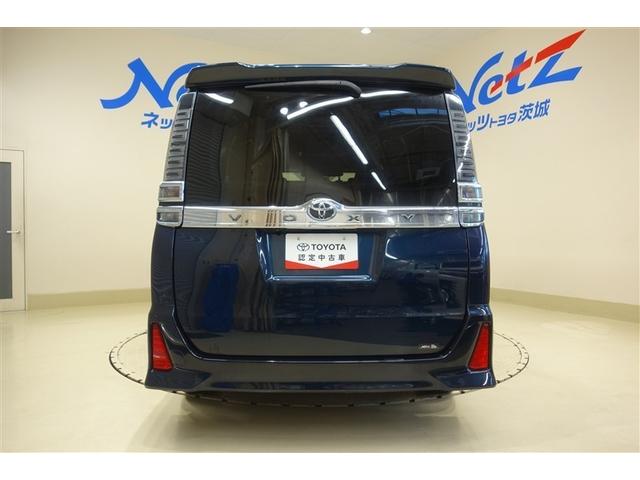ヴォクシー ZS 煌 地上デジタル TSS 両側パワードア アイドリングストップ車 パワーウィンド 横滑防止 整備記録簿 DVD可 盗難防止装置 スマートエントリー Bカメラ AUX LEDヘッドライト メモリーナビ AW(8枚目)