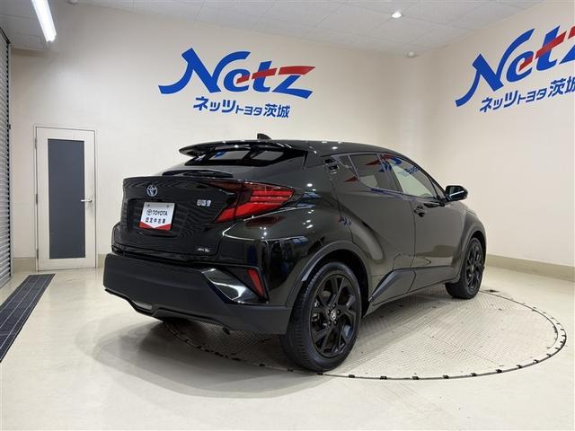Ｃ－ＨＲ Ｇ　モード　ネロ　セーフティプラスＩＩＩ　プリクラッシュセーフティ　盗難防止装置　ＬＥＤヘッドライト　キーレス　半革　クルコン　定期点検記録簿　メモリーナビ　ＥＴＣ　スマートキー　ミュージックプレイヤー接続可　ナビ　ワンオーナー　バックカメラ（7枚目）