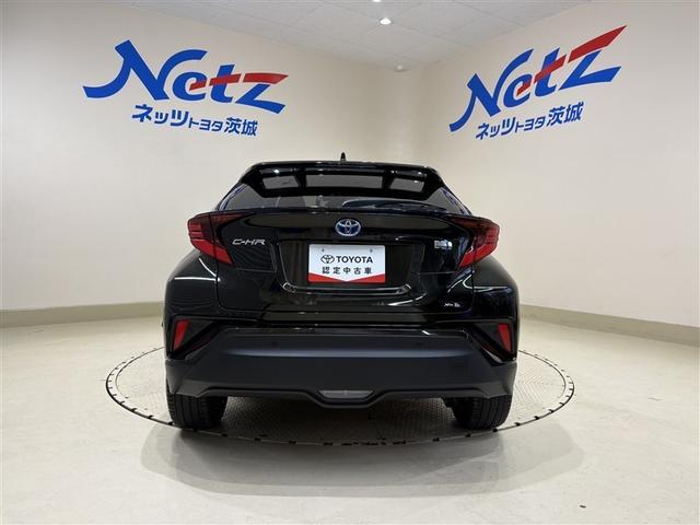 Ｃ－ＨＲ Ｇ　モード　ネロ　セーフティプラスＩＩＩ　プリクラッシュセーフティ　盗難防止装置　ＬＥＤヘッドライト　キーレス　半革　クルコン　定期点検記録簿　メモリーナビ　ＥＴＣ　スマートキー　ミュージックプレイヤー接続可　ナビ　ワンオーナー　バックカメラ（8枚目）