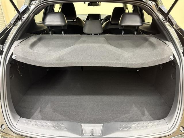 Ｃ－ＨＲ Ｇ　モード　ネロ　セーフティプラスＩＩＩ　プリクラッシュセーフティ　盗難防止装置　ＬＥＤヘッドライト　キーレス　半革　クルコン　定期点検記録簿　メモリーナビ　ＥＴＣ　スマートキー　ミュージックプレイヤー接続可　ナビ　ワンオーナー　バックカメラ（29枚目）