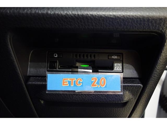 ヴォクシー ＺＳ　煌ＩＩ　１０型純正ナビ　フルセグＴＶ　ブルートゥース　ＤＶＤ再生　後席モニター　リヤカメラ　ＥＴＣ　ドライブレコーダー　スマートキー　クルーズコントロール　ＬＥＤライト　両側電動ドア　セーフティセンス　アルミ（17枚目）