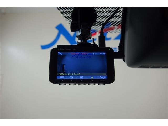 ヴォクシー ＺＳ　煌ＩＩ　１０型純正ナビ　フルセグＴＶ　ブルートゥース　ＤＶＤ再生　後席モニター　リヤカメラ　ＥＴＣ　ドライブレコーダー　スマートキー　クルーズコントロール　ＬＥＤライト　両側電動ドア　セーフティセンス　アルミ（18枚目）