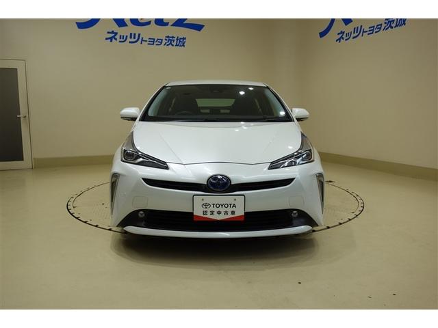 プリウス ＳセーフティプラスＩＩ　１００Ｖ電源　９型純正ナビ　フルセグＴＶ　ブルートゥース　ＤＶＤ再生　全周囲カメラ　ＥＴＣ　スマートキー　オートエアコン　クルーズコントロール　ＬＥＤライト　ブラインドスポットモニタ　セーフティセンス（4枚目）