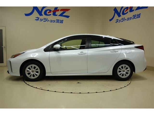 プリウス ＳセーフティプラスＩＩ　１００Ｖ電源　９型純正ナビ　フルセグＴＶ　ブルートゥース　ＤＶＤ再生　全周囲カメラ　ＥＴＣ　スマートキー　オートエアコン　クルーズコントロール　ＬＥＤライト　ブラインドスポットモニタ　セーフティセンス（10枚目）