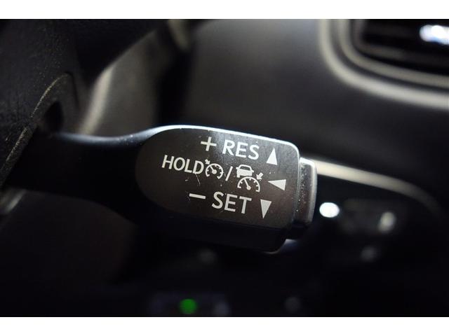 プリウス ＳセーフティプラスＩＩ　１００Ｖ電源　９型純正ナビ　フルセグＴＶ　ブルートゥース　ＤＶＤ再生　全周囲カメラ　ＥＴＣ　スマートキー　オートエアコン　クルーズコントロール　ＬＥＤライト　ブラインドスポットモニタ　セーフティセンス（20枚目）