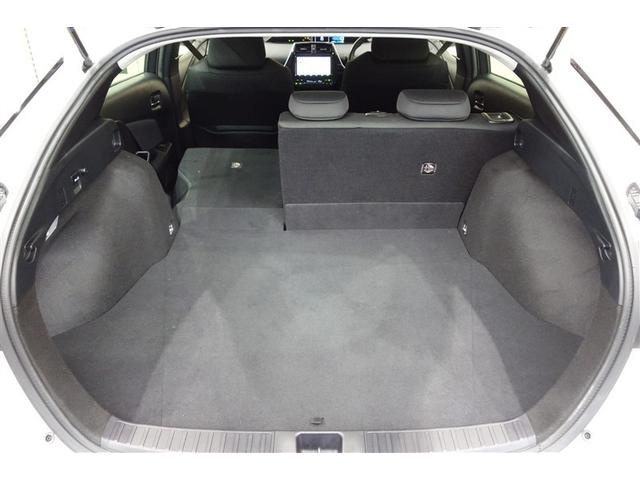 プリウス ＳセーフティプラスＩＩ　１００Ｖ電源　９型純正ナビ　フルセグＴＶ　ブルートゥース　ＤＶＤ再生　全周囲カメラ　ＥＴＣ　スマートキー　オートエアコン　クルーズコントロール　ＬＥＤライト　ブラインドスポットモニタ　セーフティセンス（26枚目）