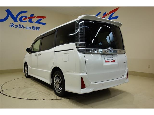 ヴォクシー ハイブリッドＺＳ　煌ＩＩＩ　１０型純正ナビ　フルセグＴＶ　ブルートゥース　ＤＶＤ再生　後席モニター　リヤカメラ　ＥＴＣ　スマートキー　オートエアコン　クルーズコントロール　ＬＥＤライト　両側電動ドア　セーフティセンス　アルミ（9枚目）