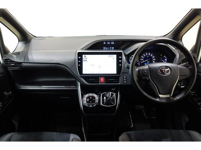 ヴォクシー ハイブリッドＺＳ　煌ＩＩＩ　１０型純正ナビ　フルセグＴＶ　ブルートゥース　ＤＶＤ再生　後席モニター　リヤカメラ　ＥＴＣ　スマートキー　オートエアコン　クルーズコントロール　ＬＥＤライト　両側電動ドア　セーフティセンス　アルミ（11枚目）