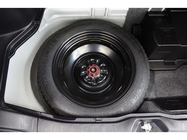 ヴォクシー ハイブリッドＺＳ　煌ＩＩＩ　１０型純正ナビ　フルセグＴＶ　ブルートゥース　ＤＶＤ再生　後席モニター　リヤカメラ　ＥＴＣ　スマートキー　オートエアコン　クルーズコントロール　ＬＥＤライト　両側電動ドア　セーフティセンス　アルミ（32枚目）