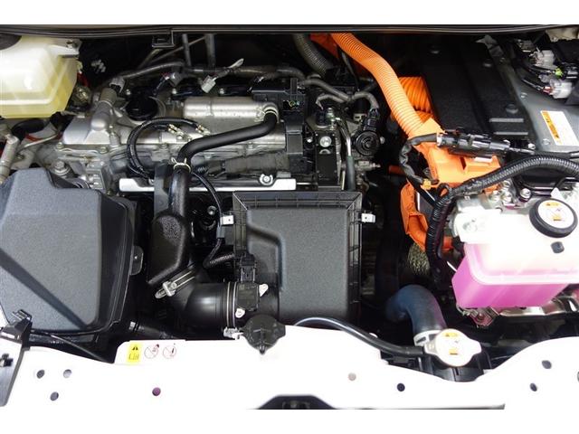 ヴォクシー ハイブリッドＺＳ　煌ＩＩＩ　１０型純正ナビ　フルセグＴＶ　ブルートゥース　ＤＶＤ再生　後席モニター　リヤカメラ　ＥＴＣ　スマートキー　オートエアコン　クルーズコントロール　ＬＥＤライト　両側電動ドア　セーフティセンス　アルミ（38枚目）