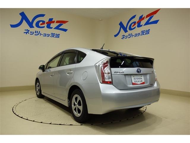 プリウス Ｓ　アイドリングストップ搭載　ＡＵＸ接続可　インテリキー　デュアルエアバック　エアＢ　イモビライザー　ワンオーナー車　ナビＴＶ　ＡＵＴＯエアコン　横スベリ防止　アルミホイール　ＥＴＣ装備　ＡＢＳ　取説記録（9枚目）