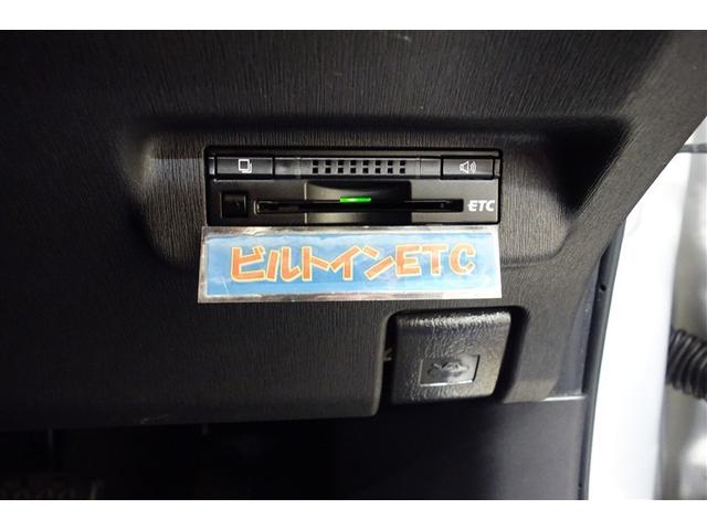 プリウス Ｓ　アイドリングストップ搭載　ＡＵＸ接続可　インテリキー　デュアルエアバック　エアＢ　イモビライザー　ワンオーナー車　ナビＴＶ　ＡＵＴＯエアコン　横スベリ防止　アルミホイール　ＥＴＣ装備　ＡＢＳ　取説記録（15枚目）